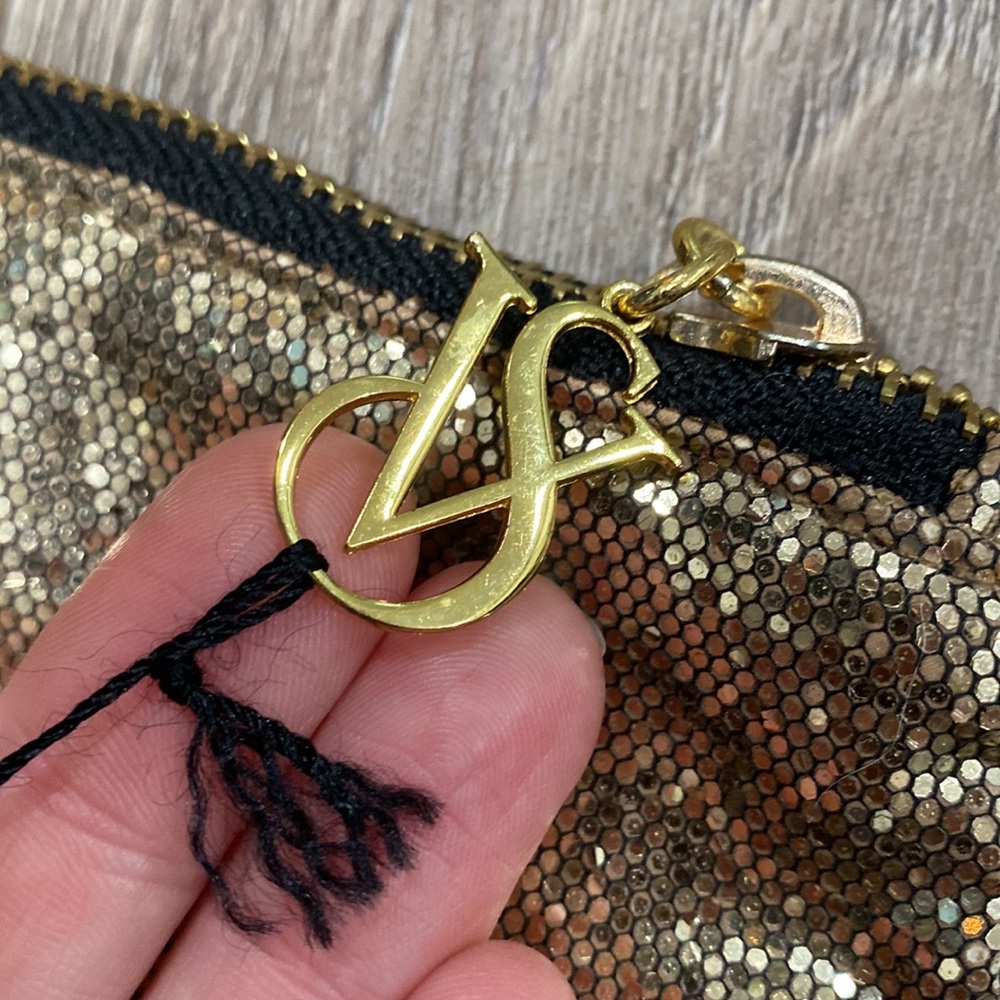 NWT VICTORIA’S SECRET Gold Sequin Fold Over Zipper Clutch Makeup B… - Picture 7 of 14